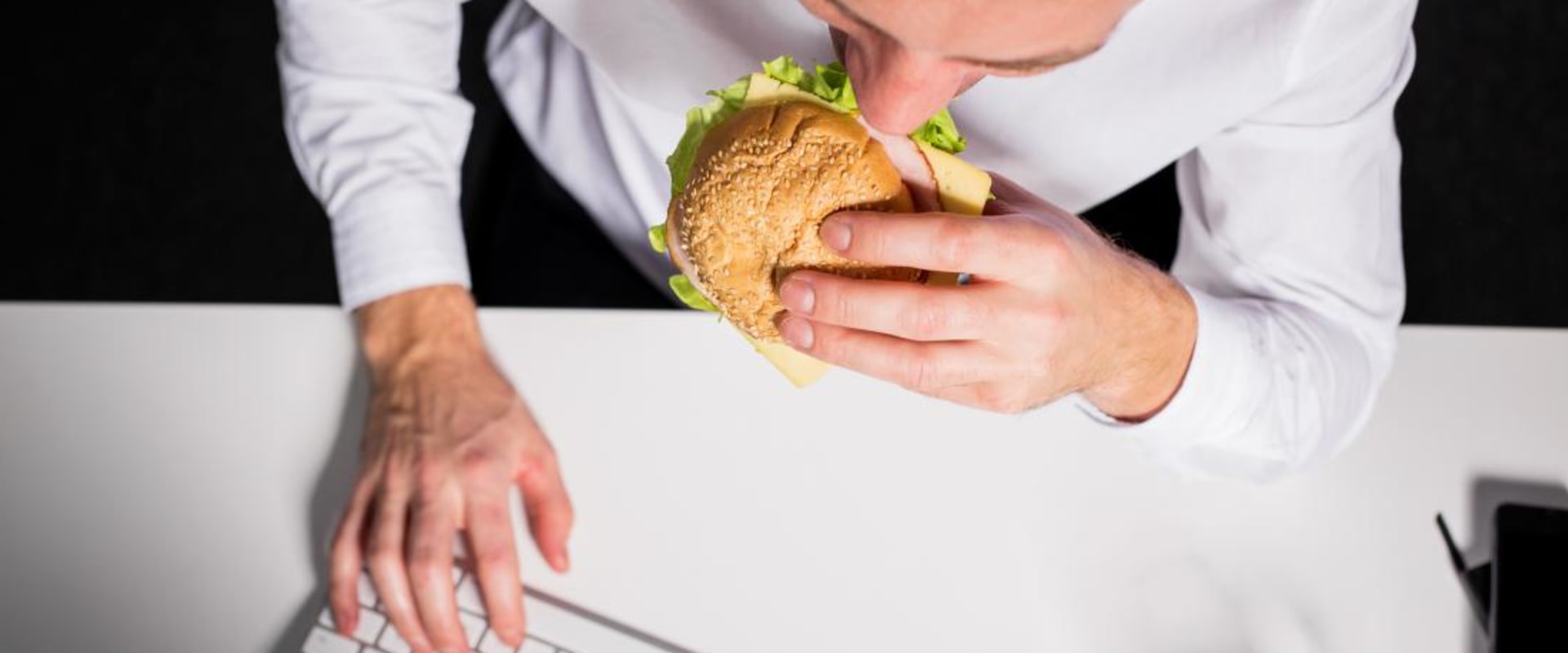 Why is working at fast food so stressful?